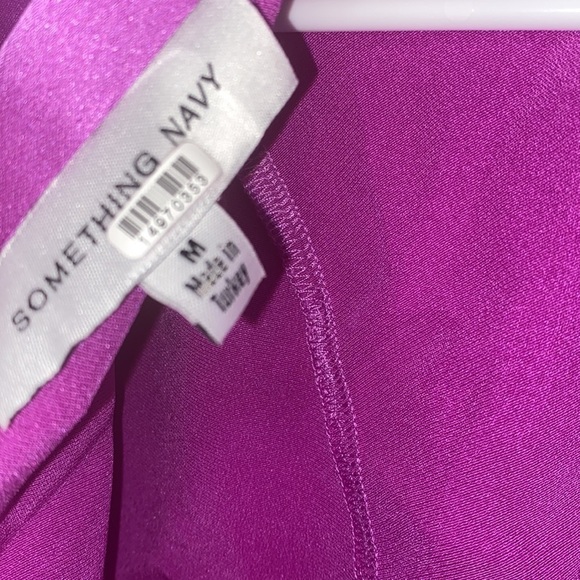 Something Navy Cropped Satin Open-Back Top - Picture 6 of 8
